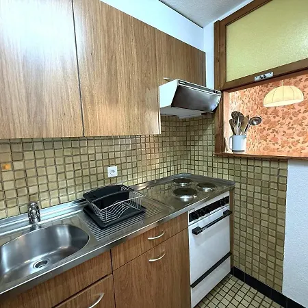 Royal 33 アパート ロイカーバード